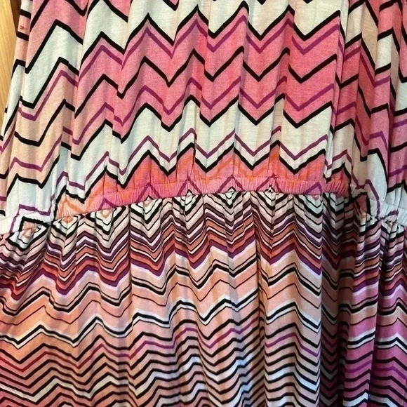 Jennifer Lopez Maxi Dress With Chain Embellishment Size Large - Picture 3 of 6